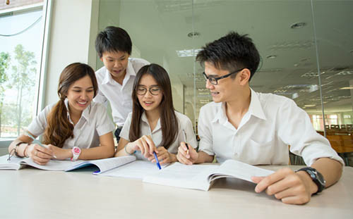 lớp tiếng anh thiếu niên